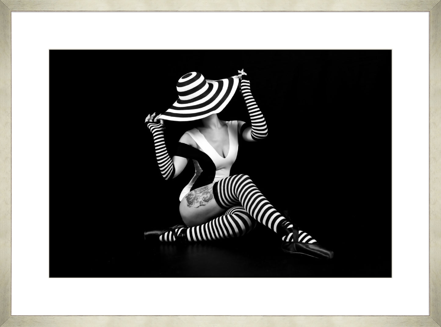 Couture Stripes - 10cm Mount Board