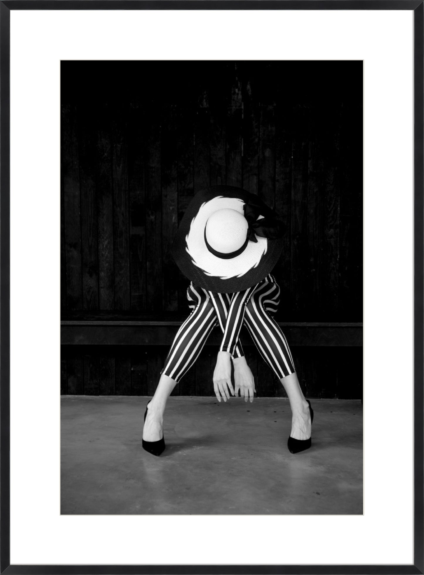 Striped Pose - 10cm Mount Board